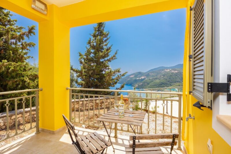 Sea View Villa with Infinity Pool Lefkada for sale — Mikros Gialos in 38.6399673,20.6954644,14