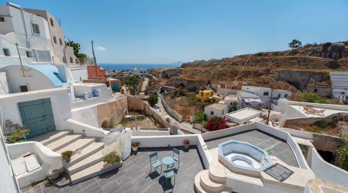 Traditional Complex for Sale in Vothonas Santorini 1