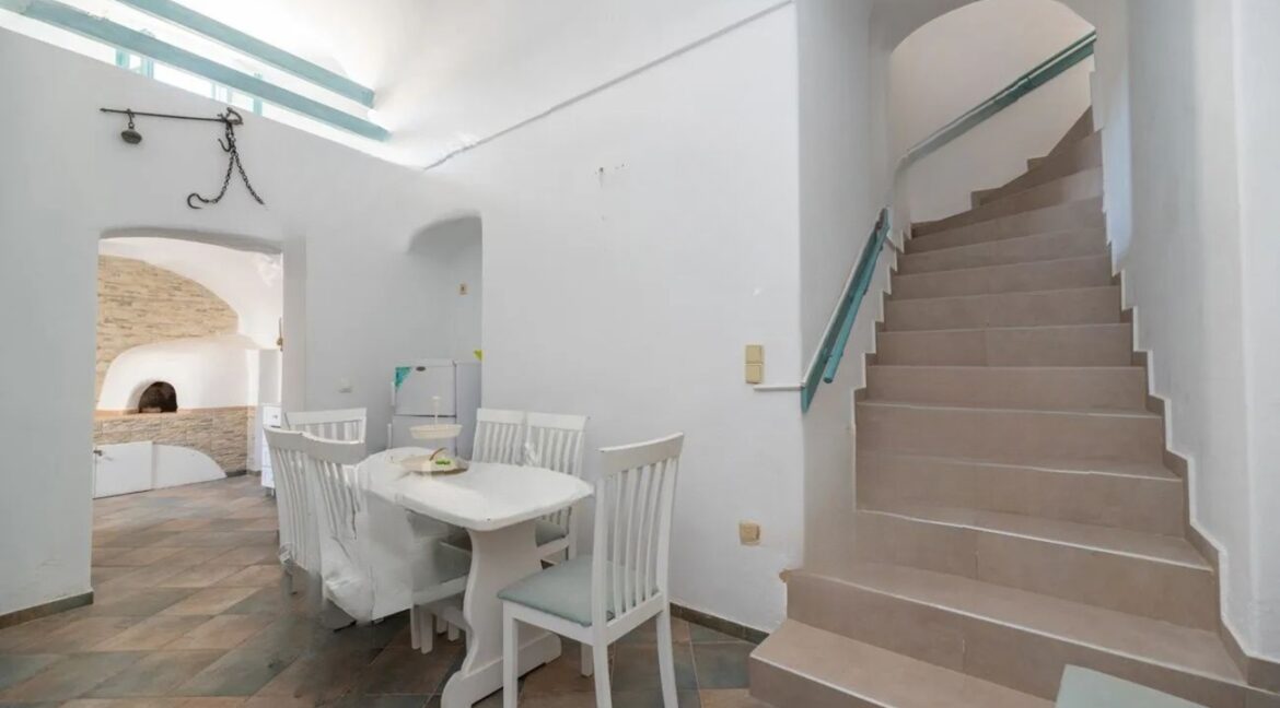 Traditional Complex for Sale in Vothonas Santorini 16