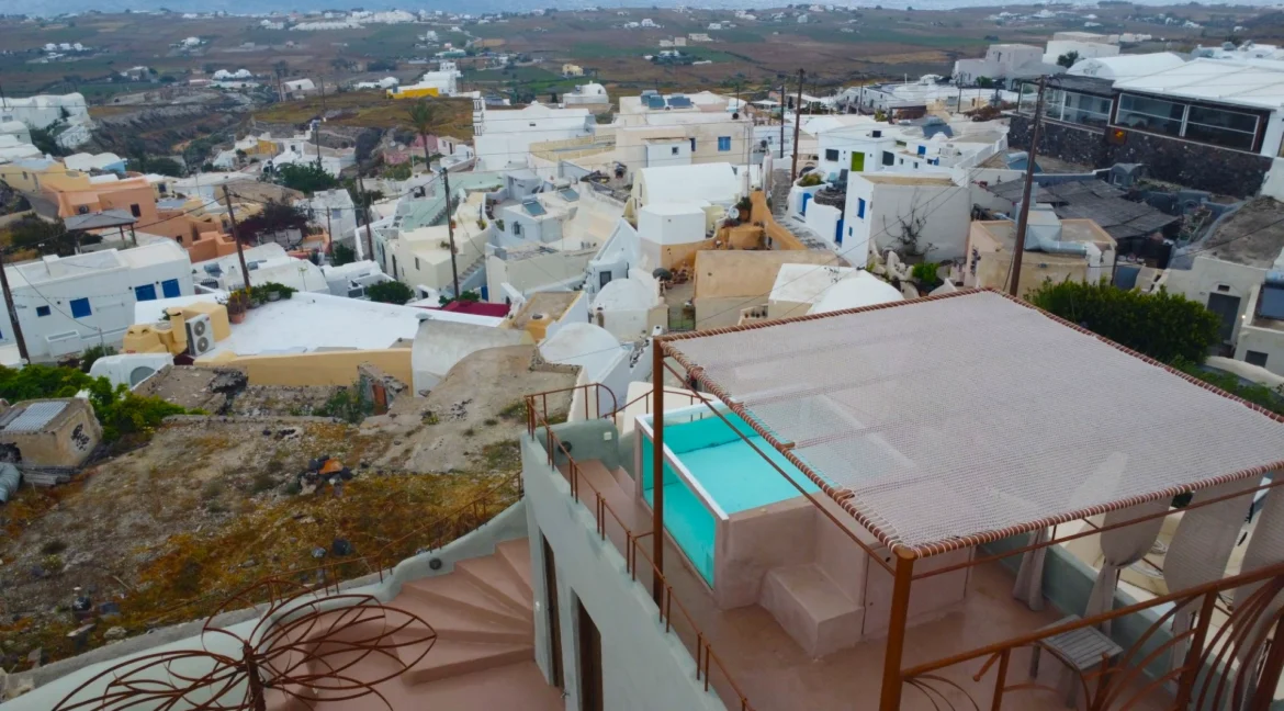Traditional Villa Complex for Sale in Santorini 2