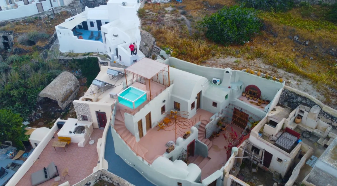 Traditional Villa Complex for Sale in Santorini 8