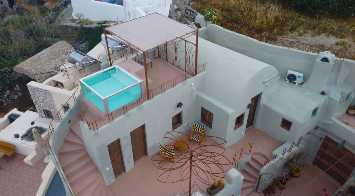 Traditional Villa Complex for Sale in Santorini 9