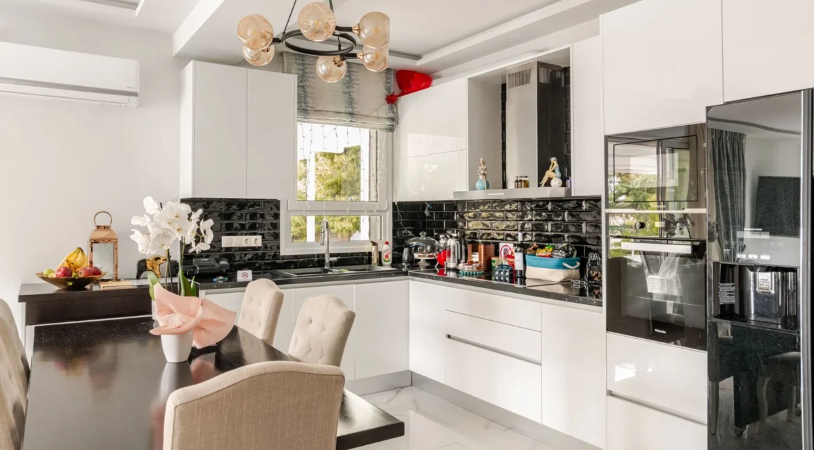 Apartment for Sale Varkiza Center Athens