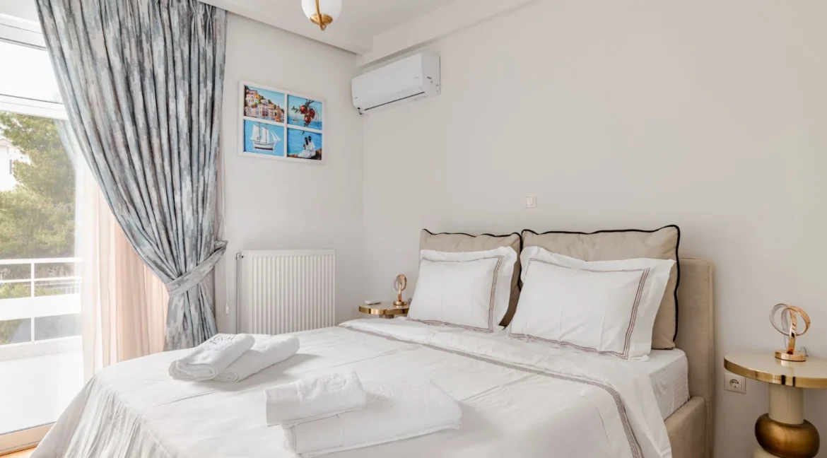 buy-a-sea-view-penthouse-in-athens-96034968_14