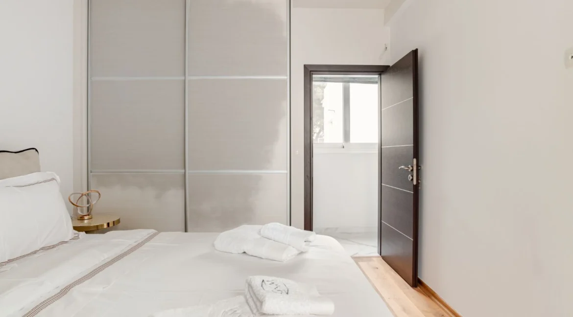 buy-a-sea-view-penthouse-in-athens-96034968_16