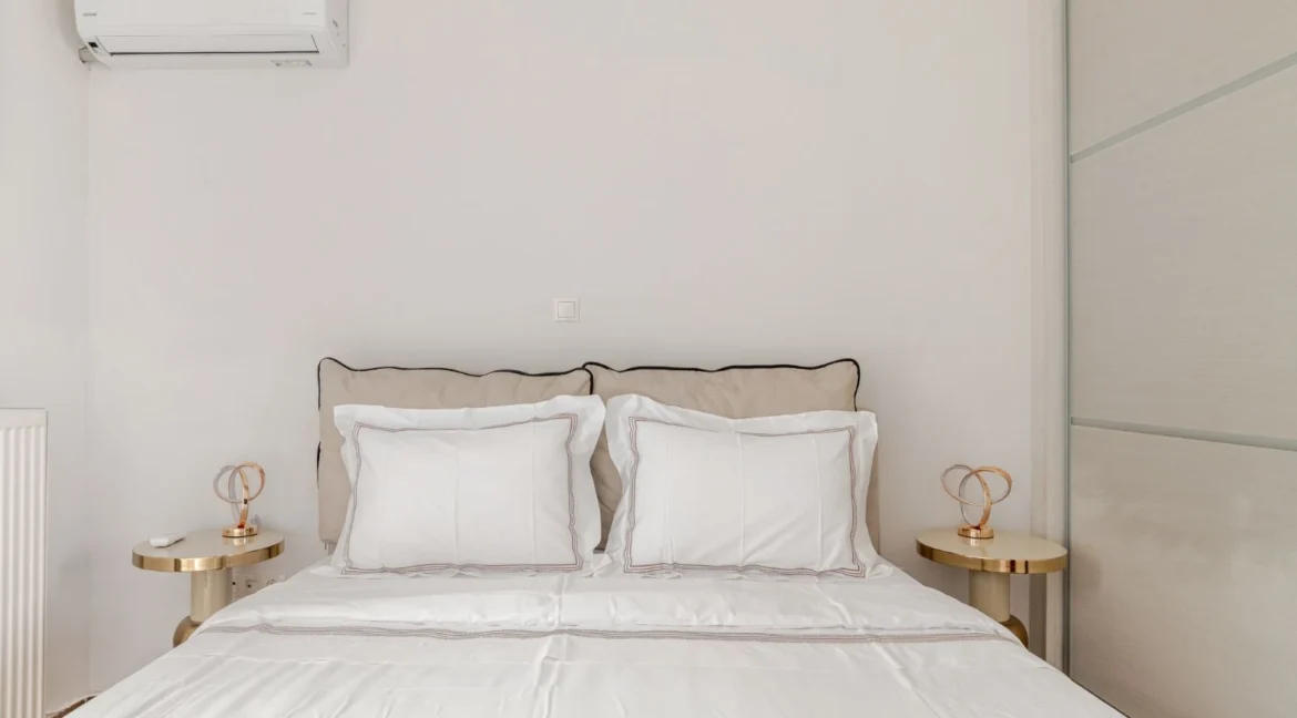 buy-a-sea-view-penthouse-in-athens-96034968_17