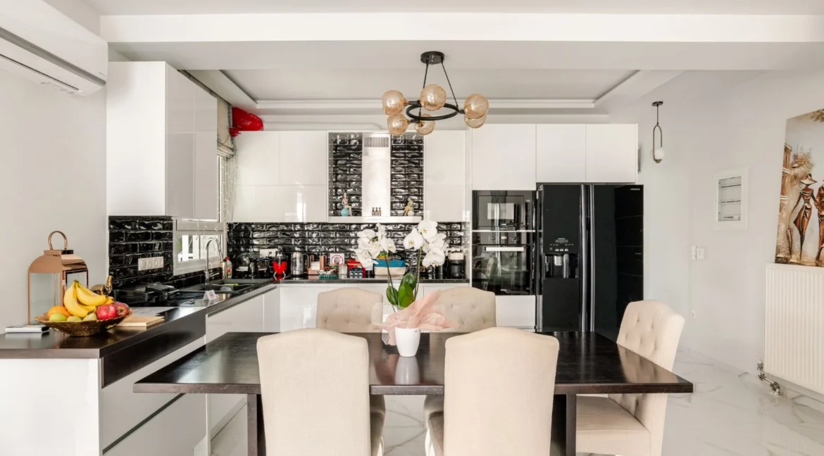 buy-a-sea-view-penthouse-in-athens-96034968_20