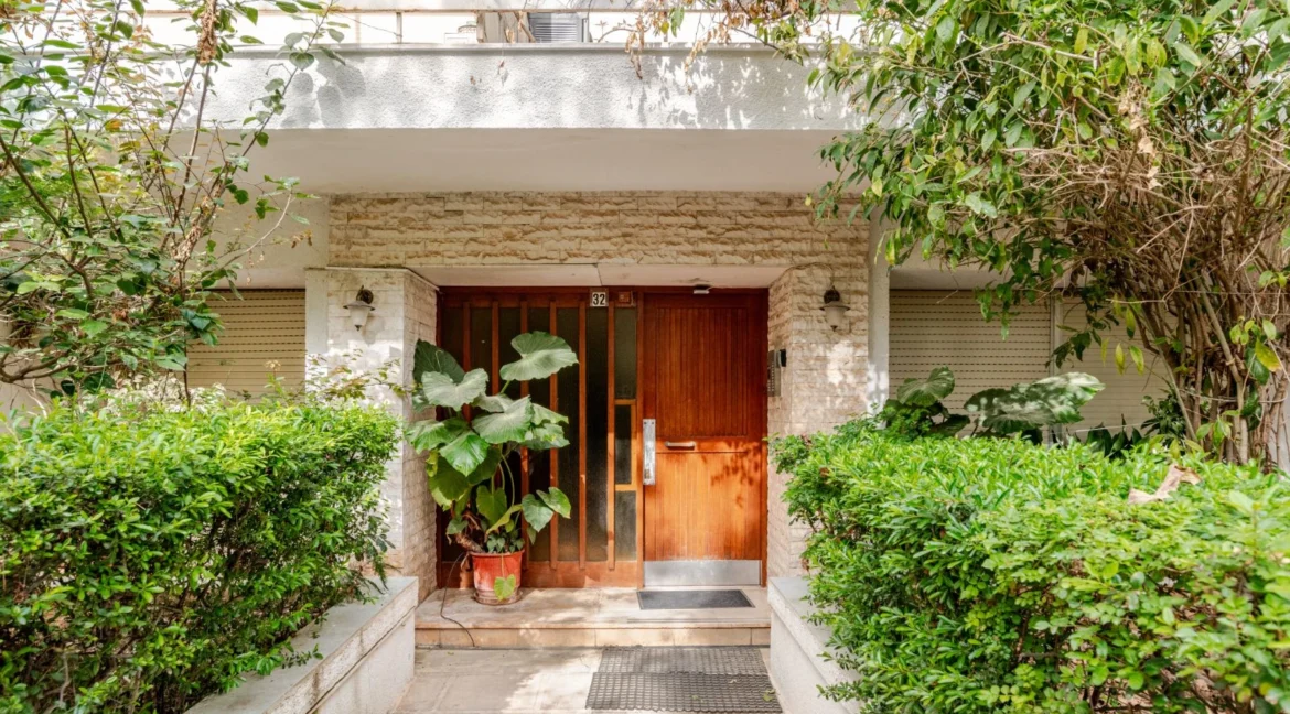 buy-a-sea-view-penthouse-in-athens-96034968_23