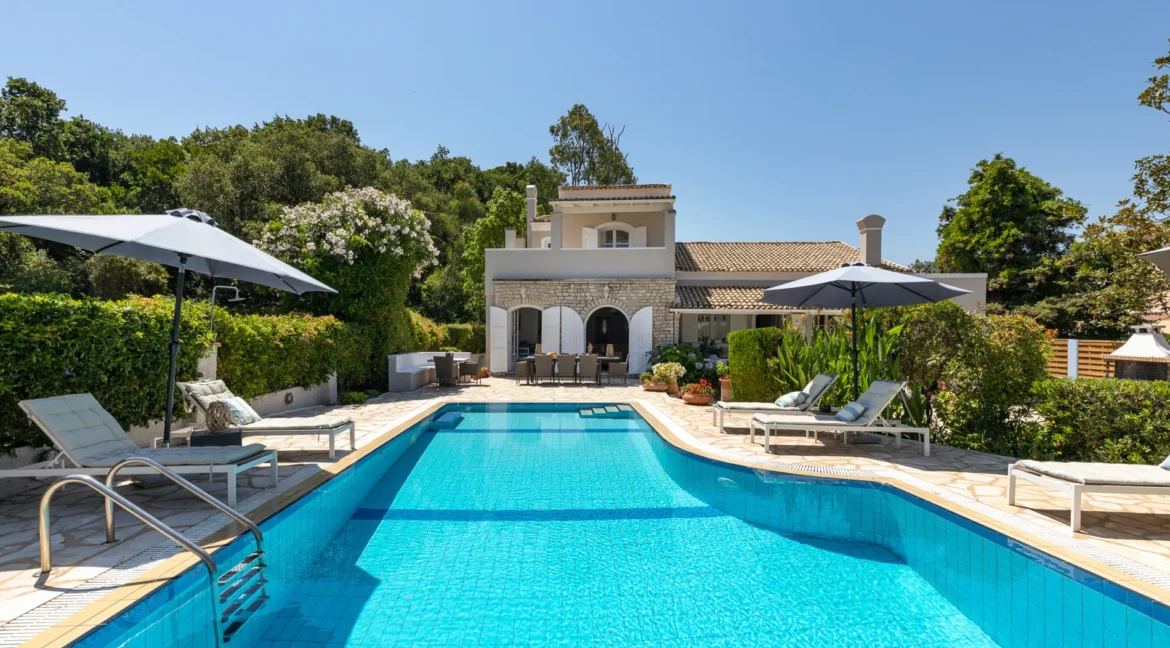 buy-a-seafront-villa-in-corfu-18656363_07