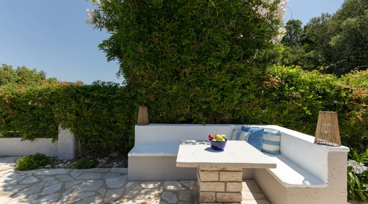 buy-a-seafront-villa-in-corfu-18656363_09