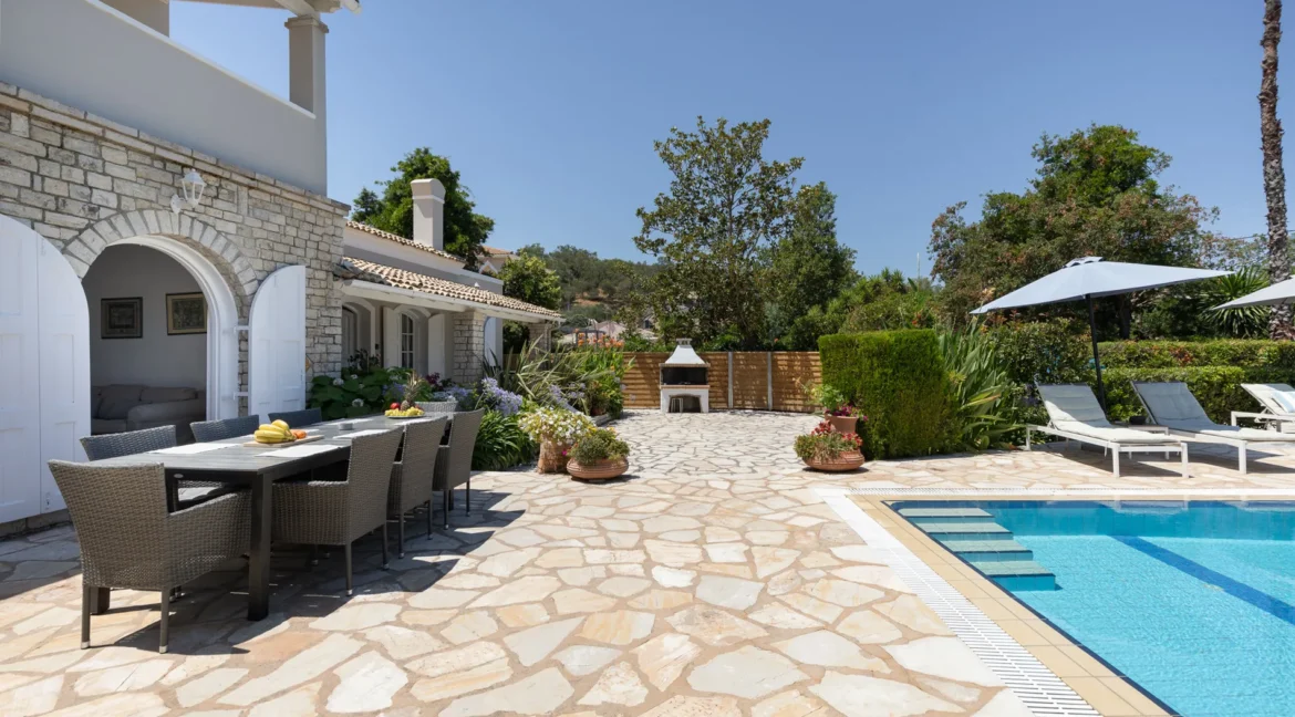 buy-a-seafront-villa-in-corfu-18656363_10