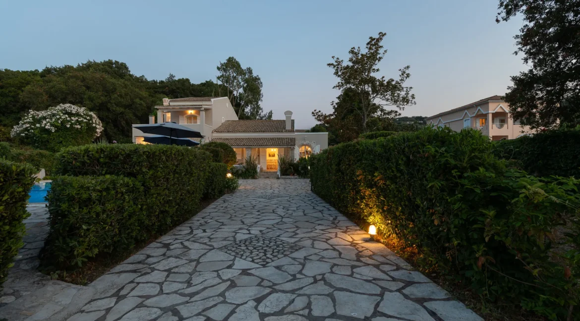 buy-a-seafront-villa-in-corfu-18656363_20