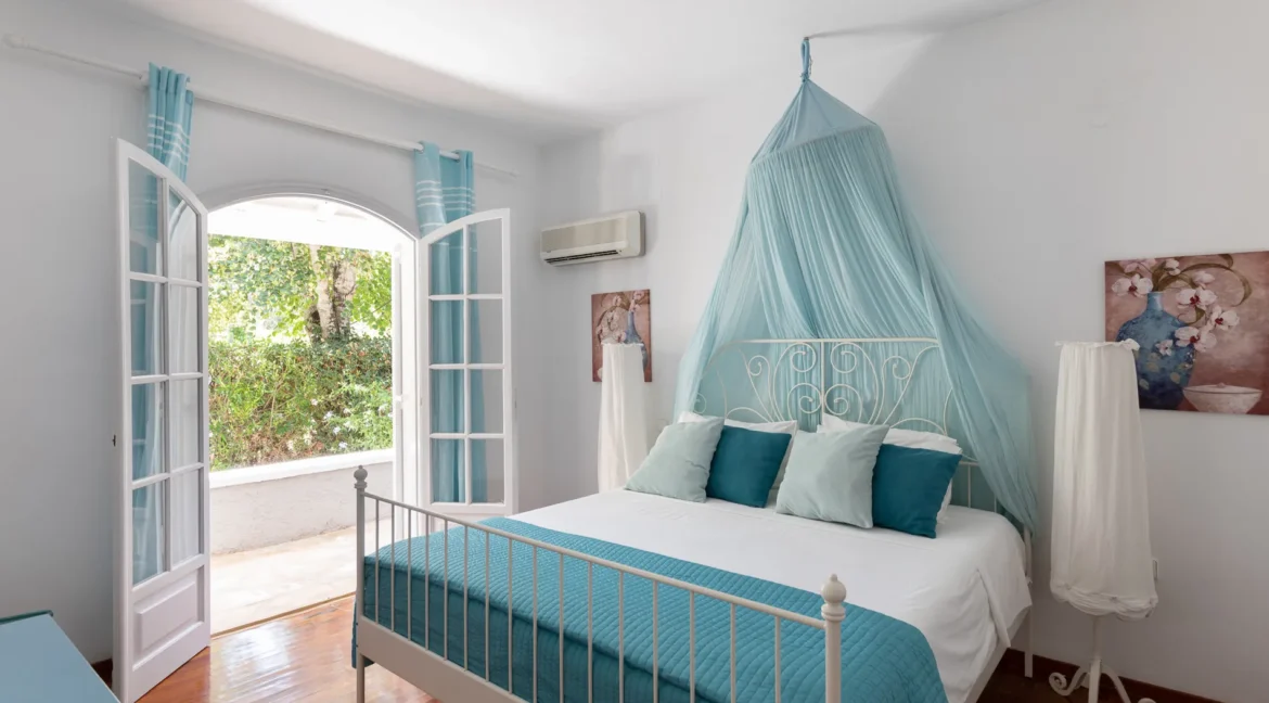 buy-a-seafront-villa-in-corfu-18656363_32