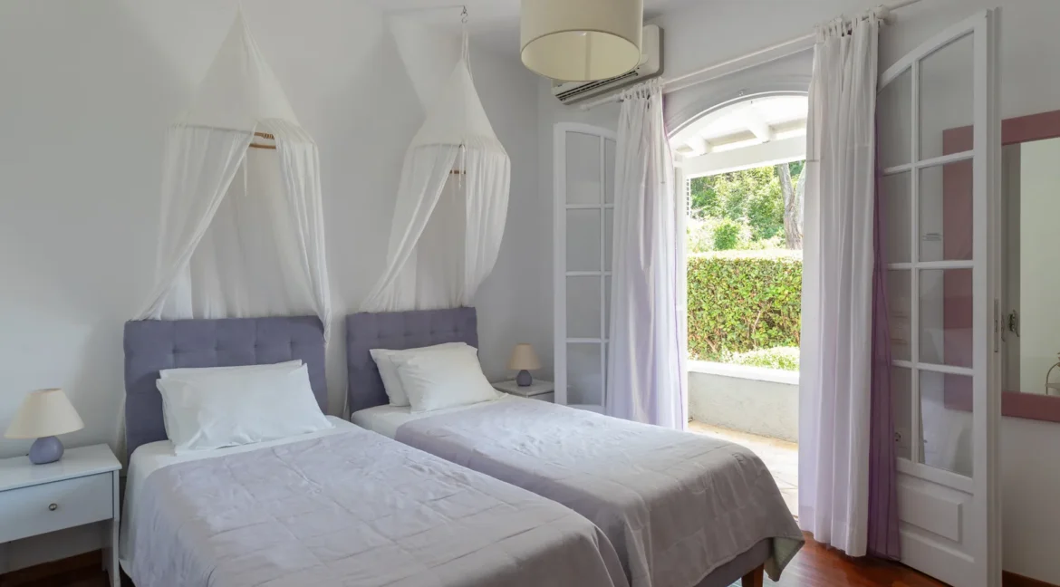 buy-a-seafront-villa-in-corfu-18656363_33