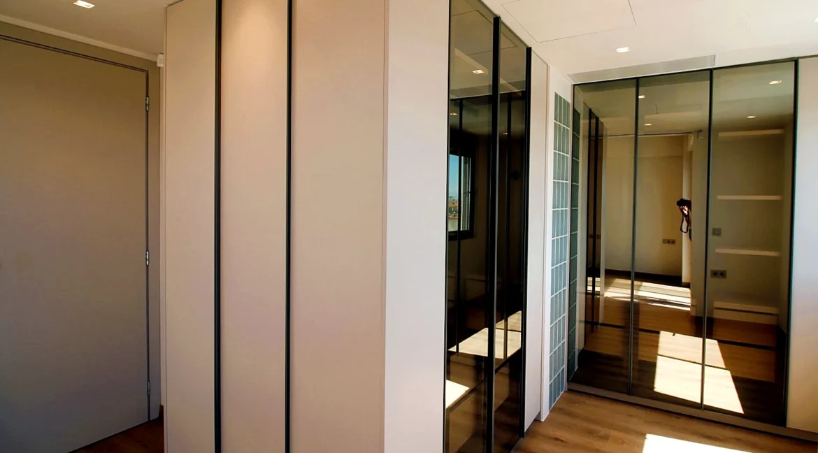 invest-in-a-property-in-athens-96214537_19
