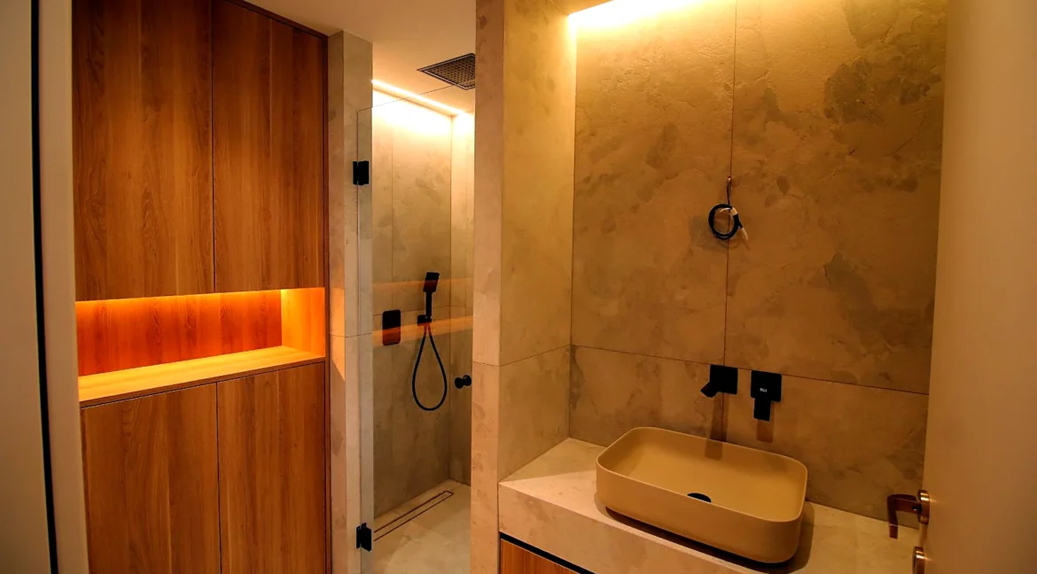 invest-in-a-property-in-athens-96214537_21