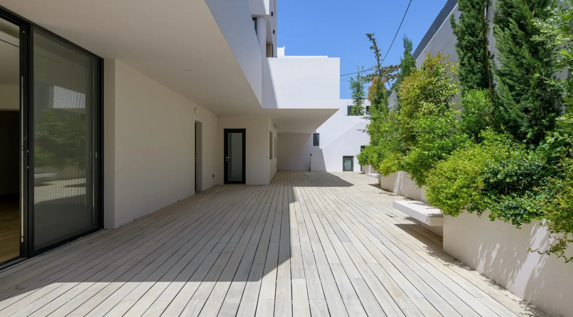 invest-in-a-sea-view-villa-in-athens-15691793_10