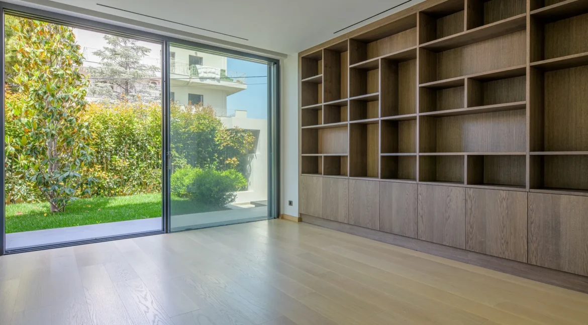 invest-in-a-sea-view-villa-in-athens-15691793_17