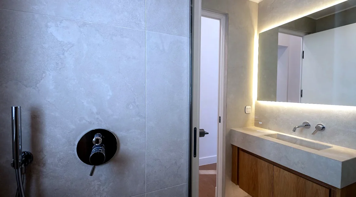 1-bedroom-apartment-for-rent-voula-95-m-96462632_17