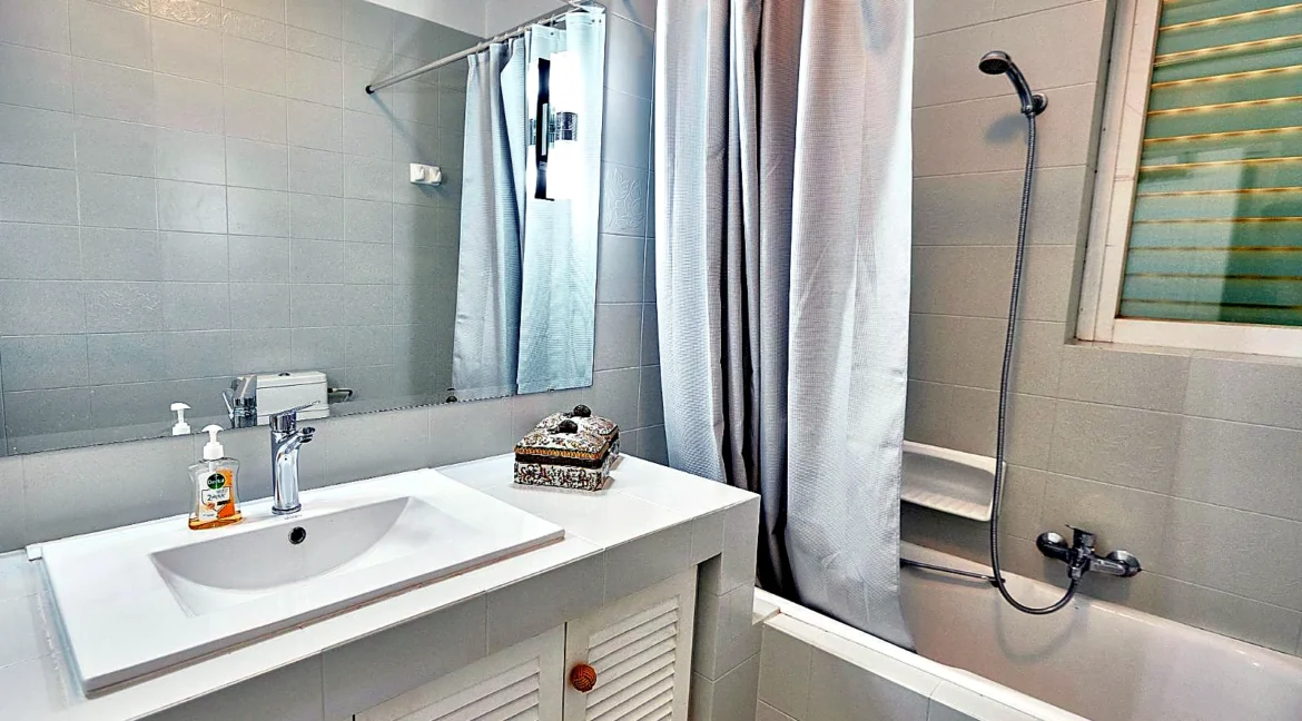 2-bedroom-apartment-for-rent-voula-150-m-70732467_14