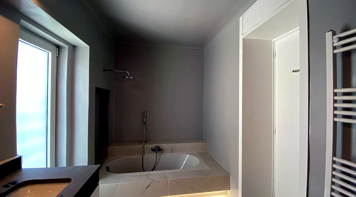 2-bedroom-apartment-for-rent-voula-center-140-m-70180000_05