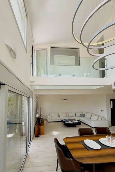 2-Bedroom Property for rent Vouliagmeni, Center – 120 m²