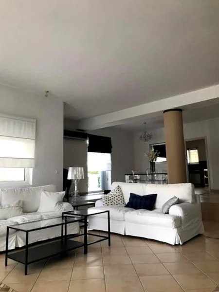 3-Bedroom Apartment for rent Glyfada, Aixoni – 182 m²