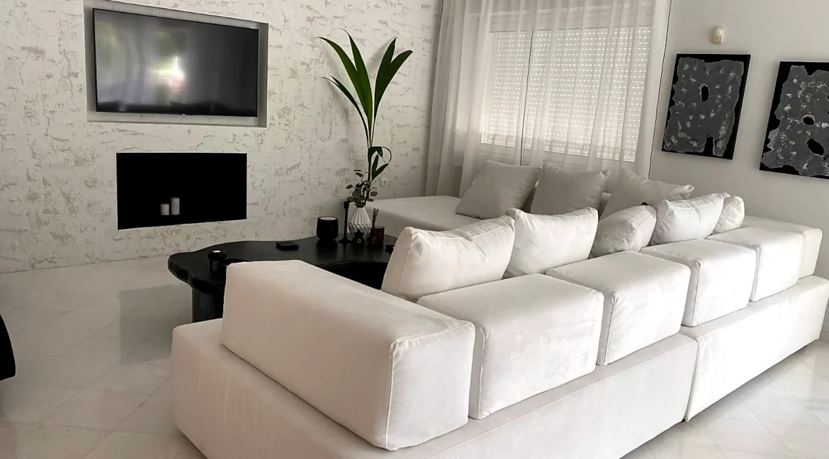 3-Bedroom Apartment for rent Glyfada, Kato Glyfada – 190 m²