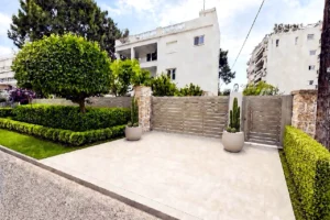 3-Bedroom Apartment for rent Voula, Center – 117 m²