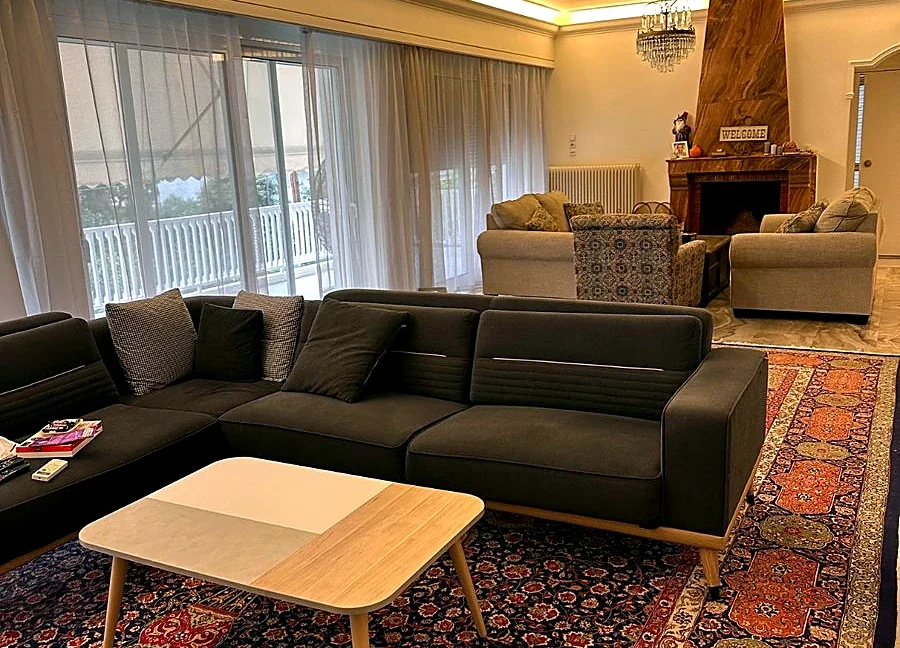 3-bedroom-apartment-for-rent-voula-dikigorika-180-m-70866580_01