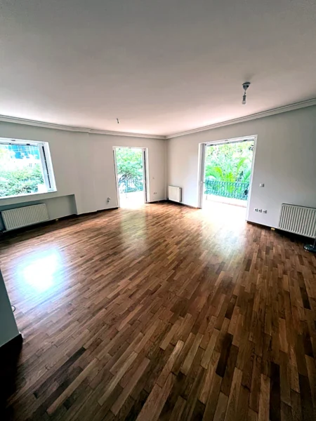 3-Bedroom Apartment for rent Vouliagmeni, Center – 136 m²