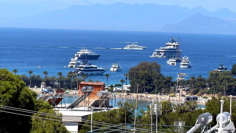 3-Bedroom Maisonette for rent Vouliagmeni, Center – 145 m²