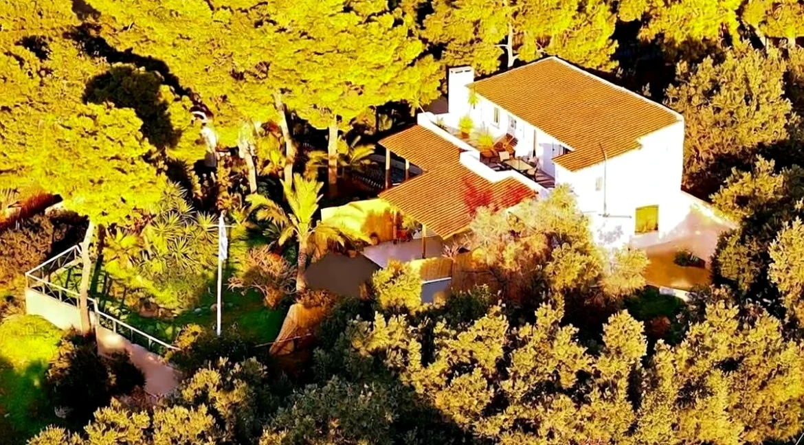 3-bedroom-villa-for-rent-vouliagmeni-center-150-m-96565732_01
