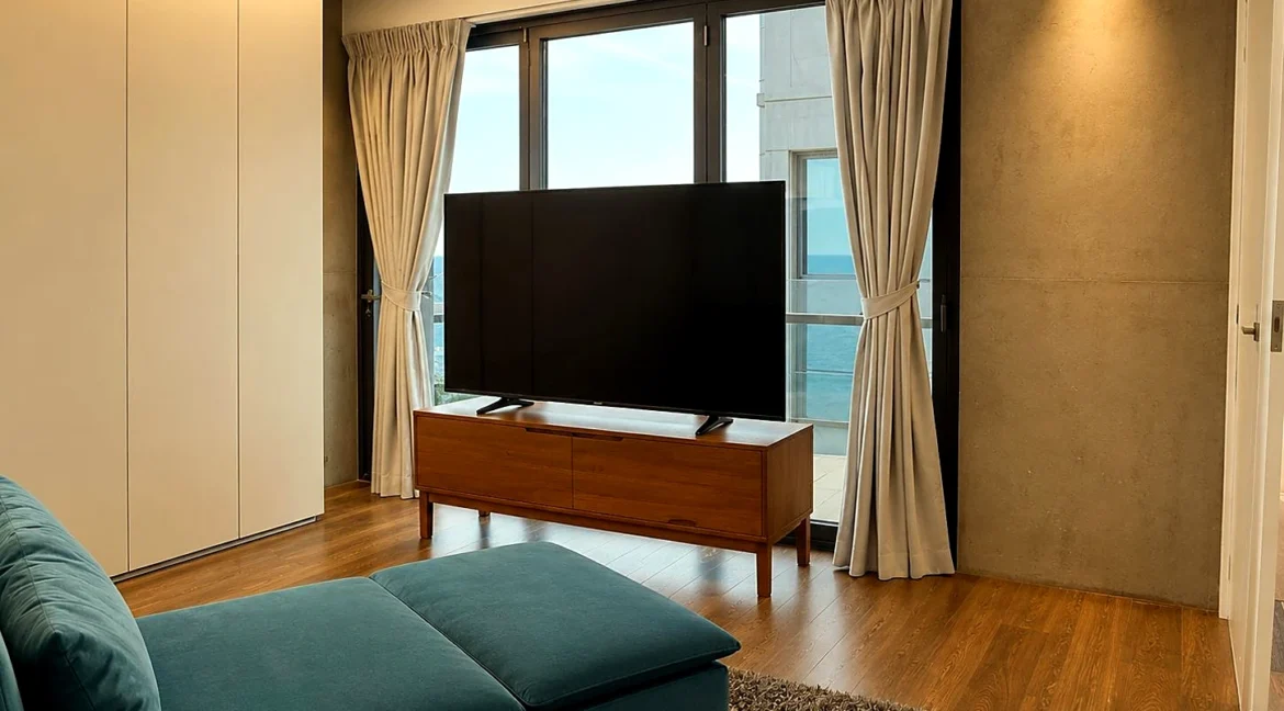 4-bedroom-apartment-for-rent-voula-center-319-m-79993419_16