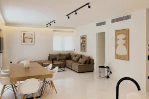 4-Bedroom Apartment for rent Vouliagmeni, Center – 210 m²