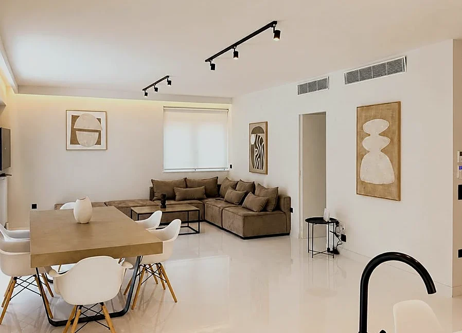 4-bedroom-apartment-for-rent-vouliagmeni-center-210-m-70675572_01