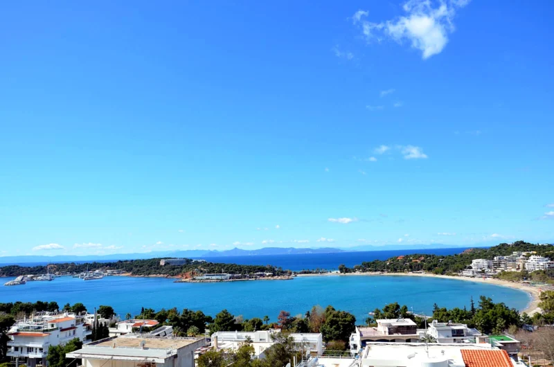 4-Bedroom Apartment for rent Vouliagmeni, Center – 300 m²