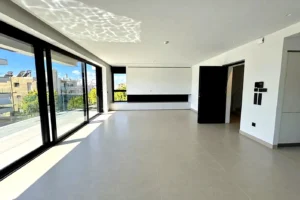 4-Bedroom Maisonette for rent Voula, Center – 200 m²
