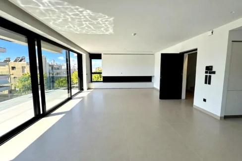 4-Bedroom Maisonette for rent Voula, Center – 200 m²