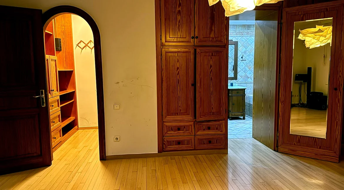 4-bedroom-maisonette-for-rent-vouliagmeni-center-250-m-70331471_17