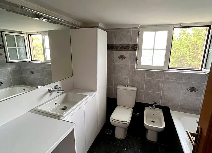 5-bedroom-maisonette-for-rent-vouliagmeni-center-220-m-70637146_11