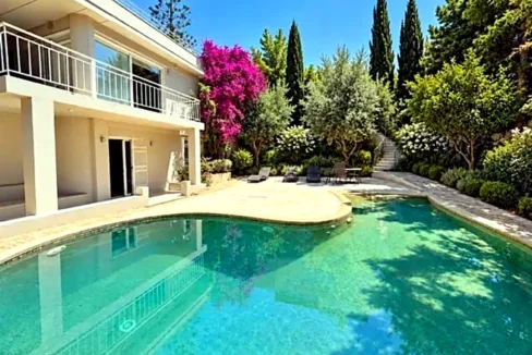 7-Bedroom House for rent Voula, Center – 400 m²