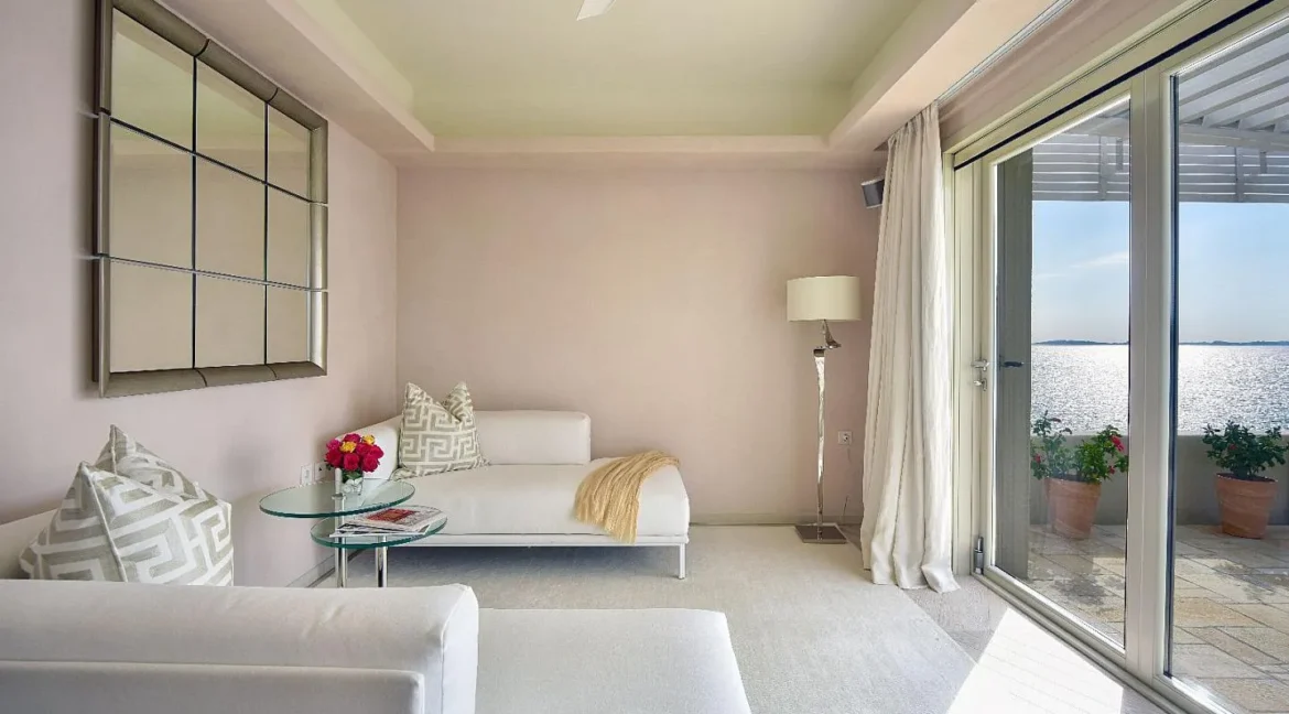 beautiful-beachfront-villa-for-sale-in-c-18369544_11