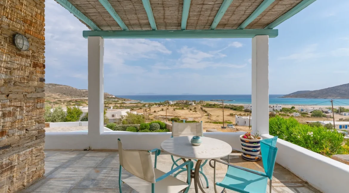 beautiful-panoramic-house-for-sale-in-io_08