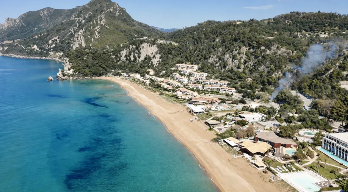 buy-a-beachfront-villa-in-corfu-17516371_04