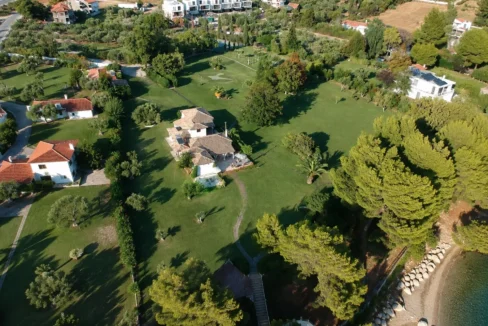 buy-a-waterfront-villa-in-halkidiki_11