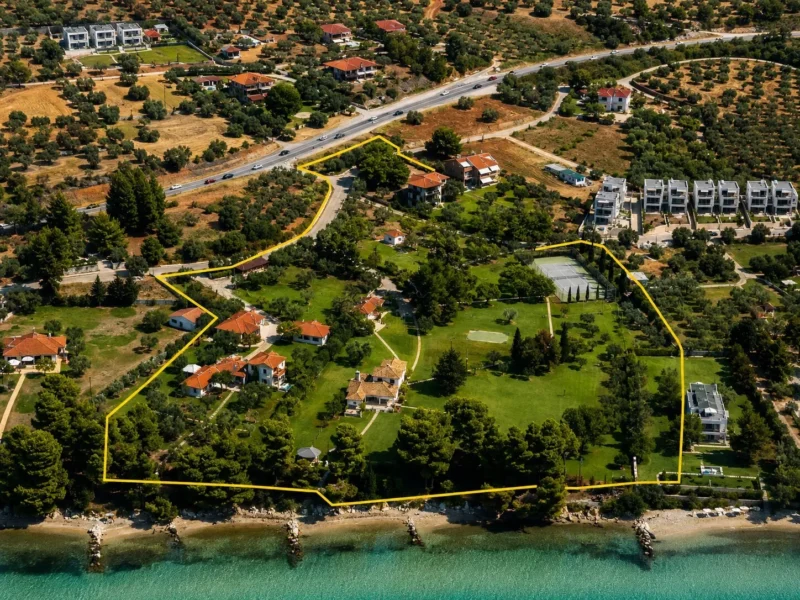 Buy a Waterfront Villa in Halkidiki