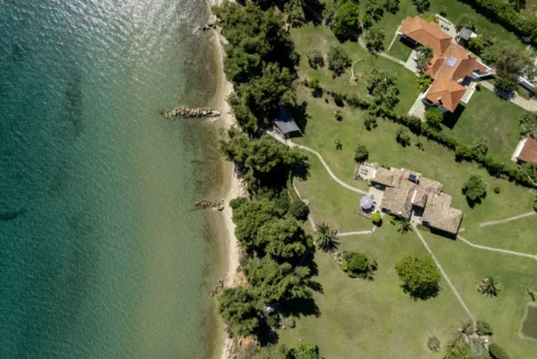 buy-a-waterfront-villa-in-halkidiki_20