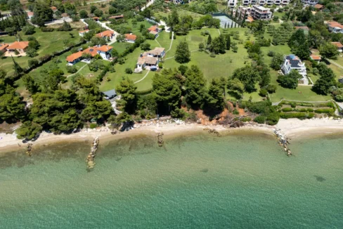 buy-a-waterfront-villa-in-halkidiki_25