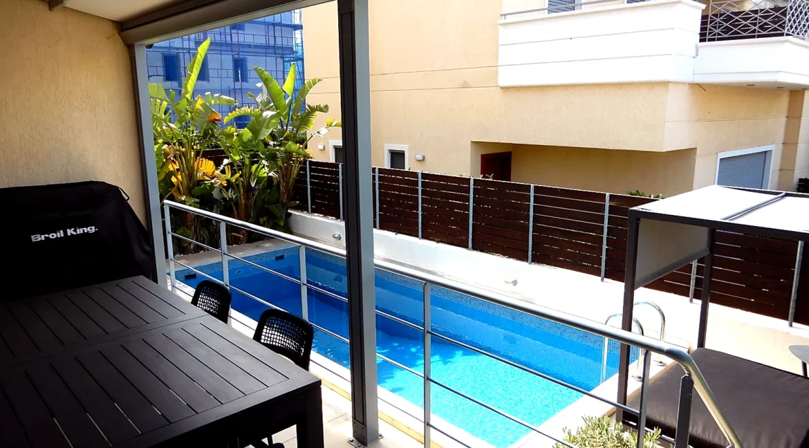 house-for-rent-voula-300-m-96682664_06